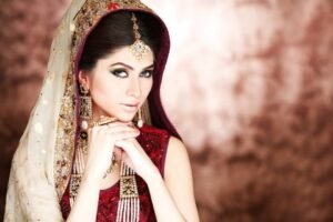 Sabs-The-Salon-A-Glamorous-Journey-For-The-Brides-1